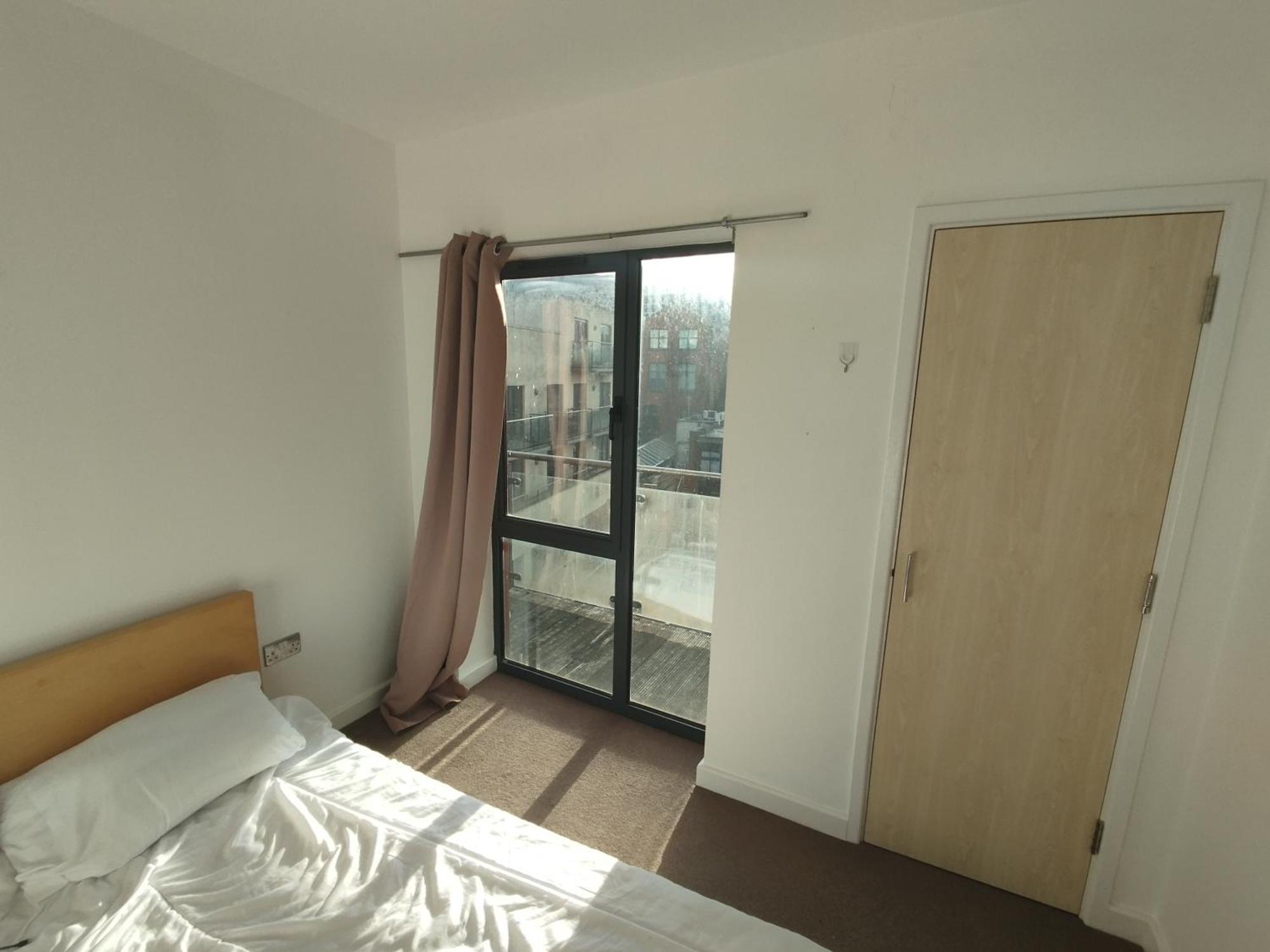 Room In Cardiff City Center - Swiftstay Zewnętrze zdjęcie