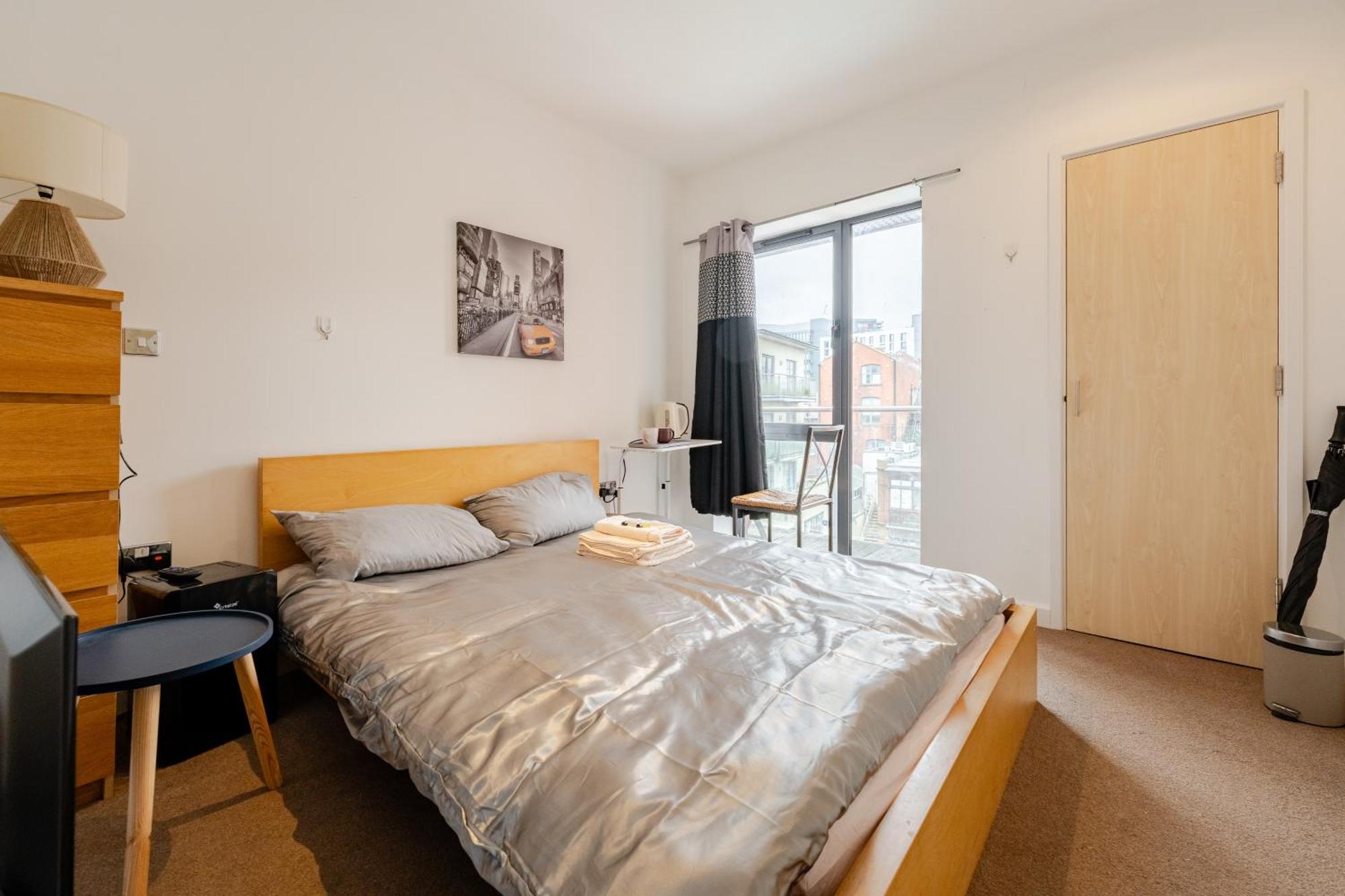 Room In Cardiff City Center - Swiftstay Zewnętrze zdjęcie